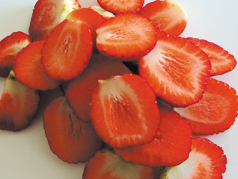 Halbierte Erdbeeren